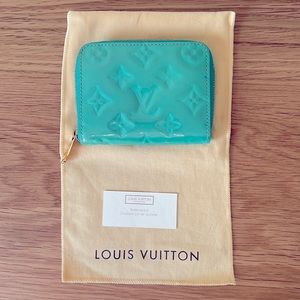 Authentic Louis Vuitton Vernis Zippy Wallet